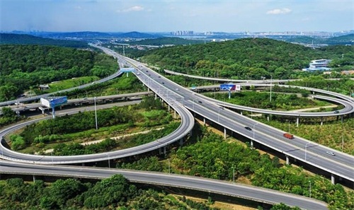 大兴钢筋套筒应用于高速公路